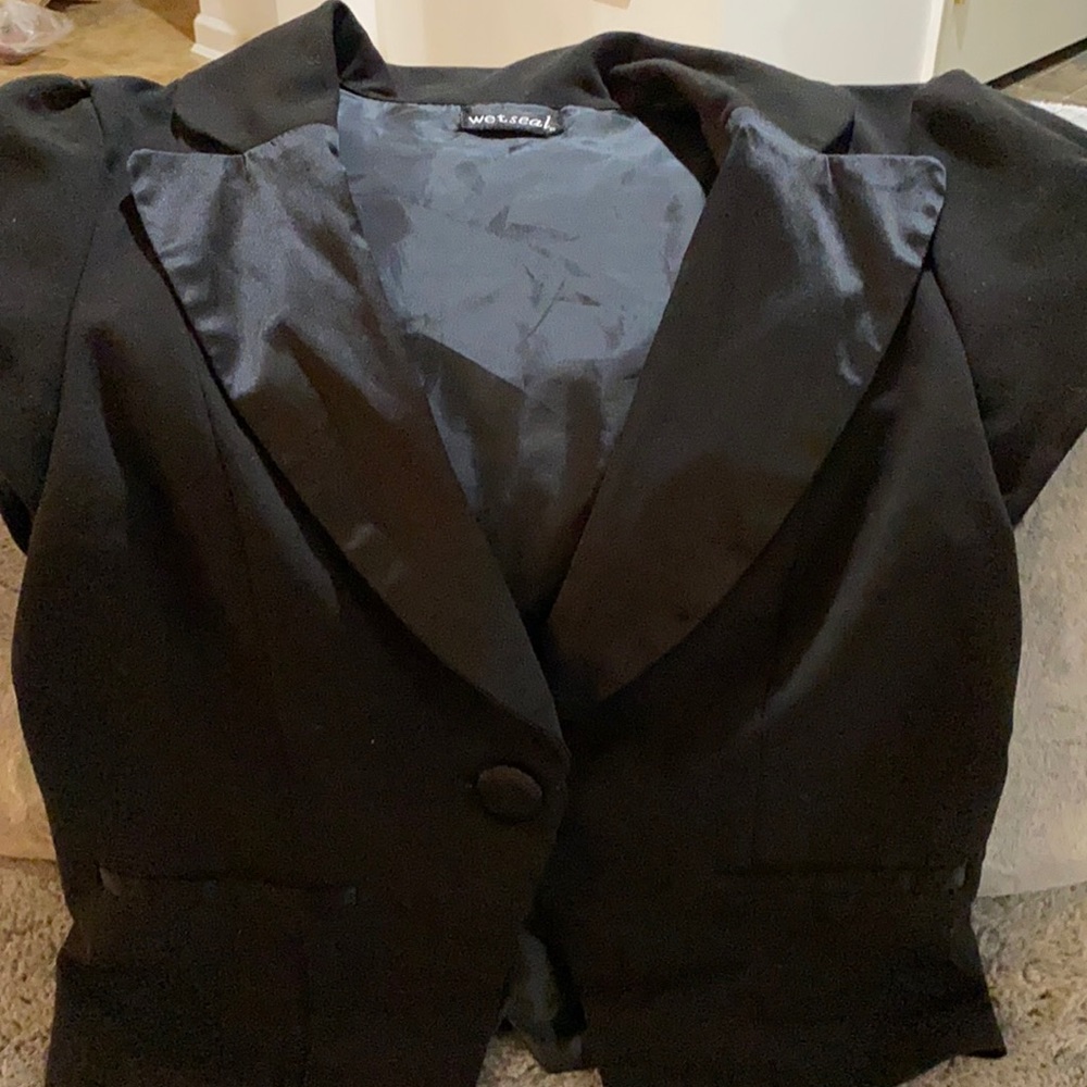 Wet Seal short sleeve blazer/jacket